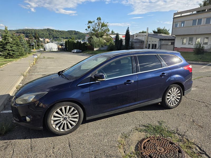 Ford Focus (2011) 1.6 TDCi 85kW Titanium - fotka 18 z 20