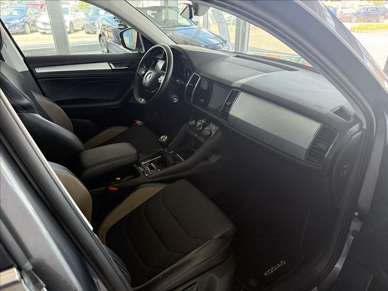 Škoda Kodiaq 1,5   TSI 110kW,SERVISNÍ KNÍŽK - fotka 8 z 30