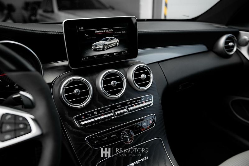Mercedes-Benz Třídy C (2016) AMG C63 S Kupé 375kW - fotka 33 z 42