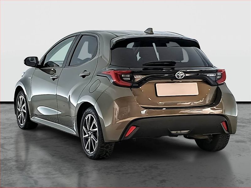 Toyota Yaris (2021) 1.5 VVT-i Hybrid, Automat - fotka 4 z 21