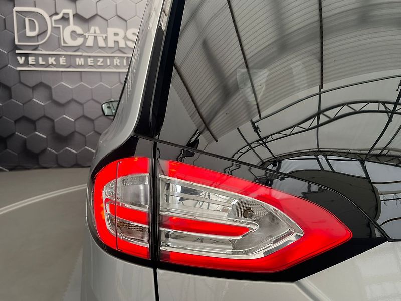 Ford Galaxy 2.0 EcoBlue Titanium 140 kW - fotka 43 z 50