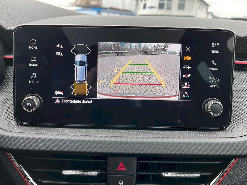 Škoda Kamiq (2024) Monte Carlo 1.5 TSI 110 kW - fotka 32 z 35
