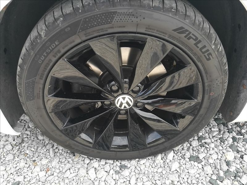Volkswagen Scirocco 1,4 TSI aut.klima - fotka 14 z 15