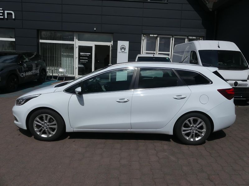 Kia Ceed (2014) 1,6 CRDi - fotka 8 z 22
