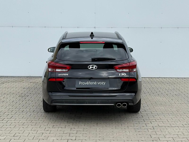 Hyundai i30 1.5 T-GDI MHEV DCT N-Line - fotka 9 z 29
