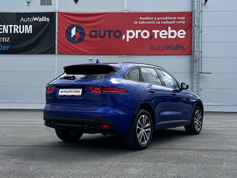 Jaguar F-Pace 25D AWD 177kW R-Sport DPH TZ - fotka 4 z 29