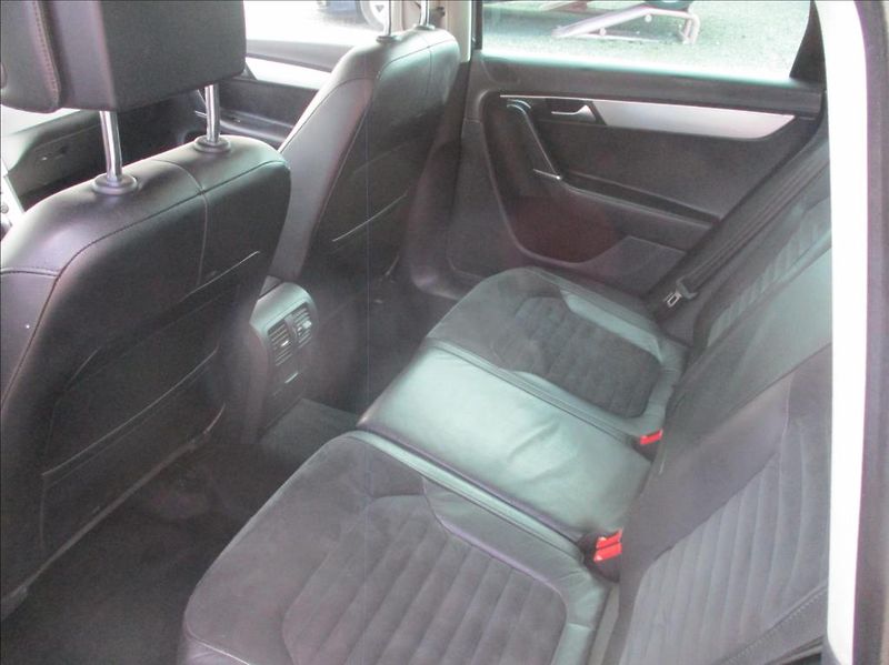 Volkswagen Passat 2,0 TDI,Highline,DSG,4x4,CZ, - fotka 16 z 47