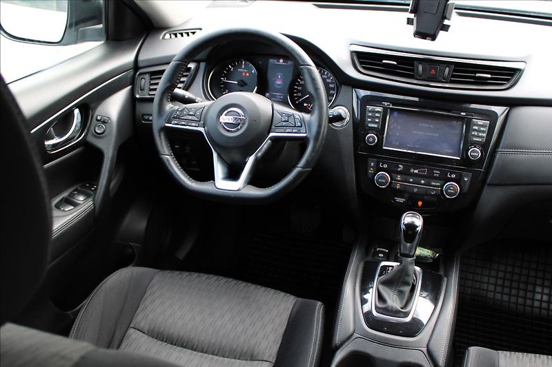 Nissan X-Trail 2,0 DCi 130kW 4x4, 360 kamera - fotka 11 z 30