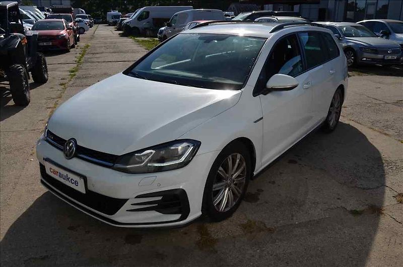 Volkswagen Golf (2018) KOMBI 2,0 TDI - fotka 1 z 17