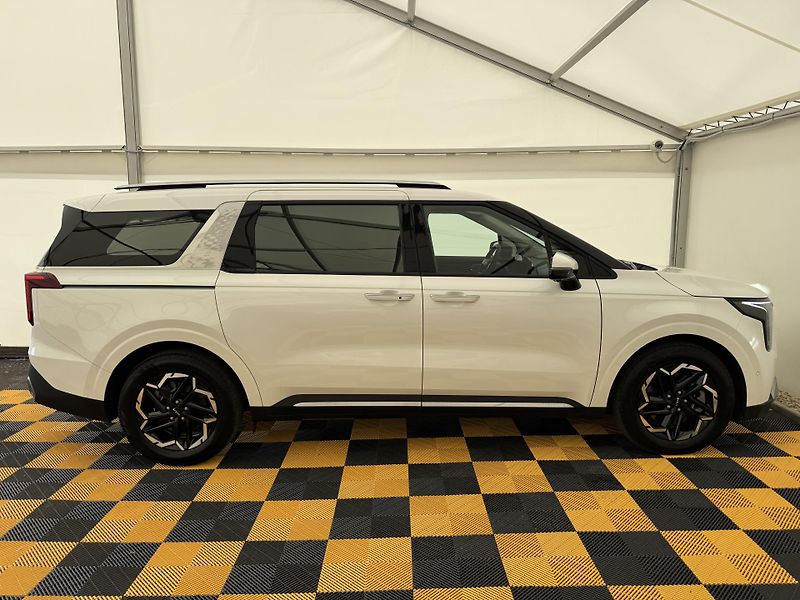 Kia Carnival 2.2d*AT*145kw*9-mist*DPH* - fotka 7 z 50