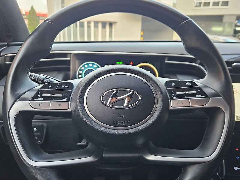 Hyundai Tucson 1,6 CRDi, Smart Navi, 2.maj. - fotka 16 z 36