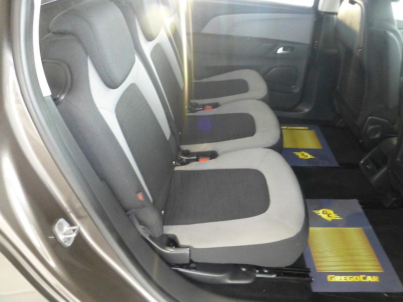 Citroën Grand C4 Picasso (2014) 1,6HDI*DIGI*NAVIGACE*ALU*7MIST - fotka 23 z 29