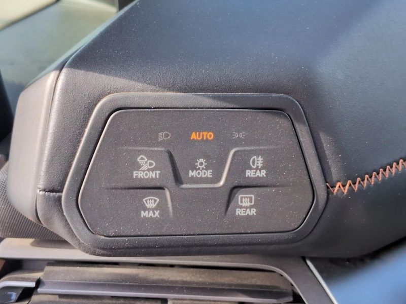 Cupra Born 150kW LED Carplay Ambient - fotka 11 z 17