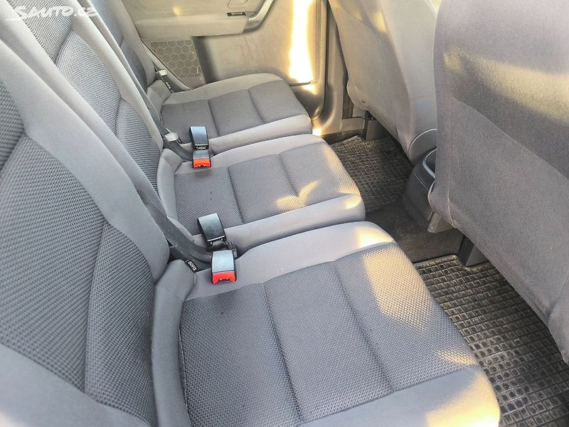Volkswagen Touran TDI,PĚKNÝ,185TKM,SERVISKA,CENA - fotka 7 z 30