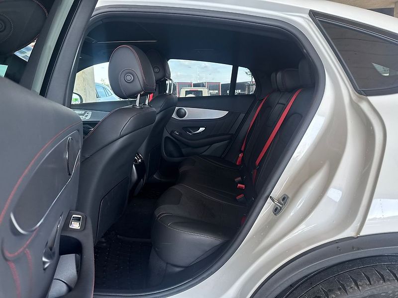 Mercedes-Benz GLC 400d 4MATIC kupé - fotka 17 z 21