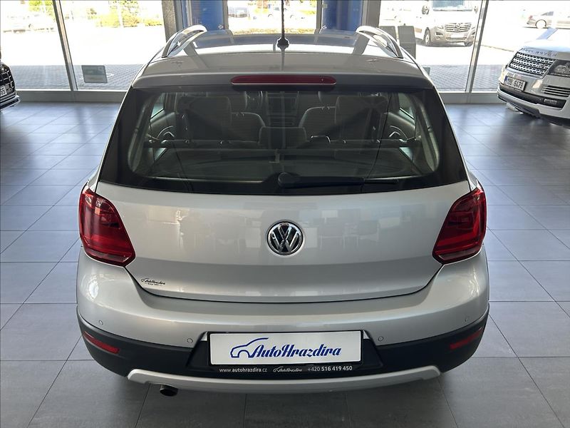 Volkswagen Polo 1,2   TSI,CROSS,SERVISKA,1.MAJ - fotka 5 z 26