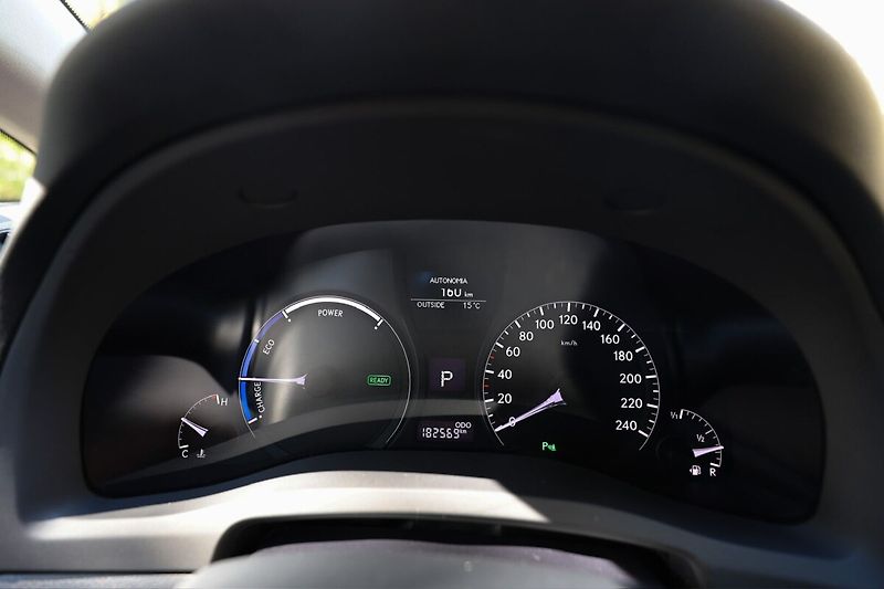Lexus RX 450h 450H 3,5 HEV EXECUTIVE - fotka 16 z 27