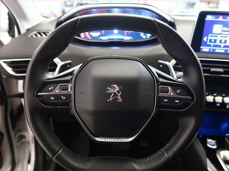 Peugeot 3008 (2017) Active 1.2 PureTech, Automat - fotka 16 z 18