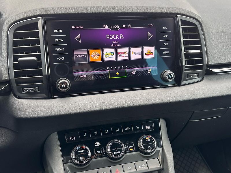Škoda Karoq Sportline DSG - fotka 12 z 27