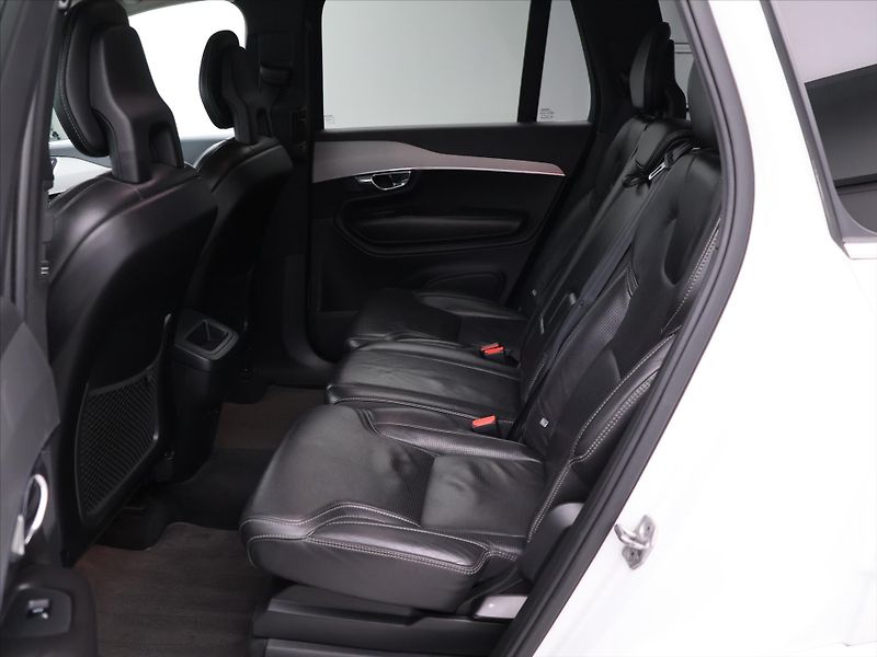 Volvo XC90 2,0 D 165 kW Inscription CZ - fotka 14 z 27