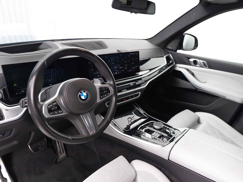 BMW X5 xDrive30d - fotka 11 z 22