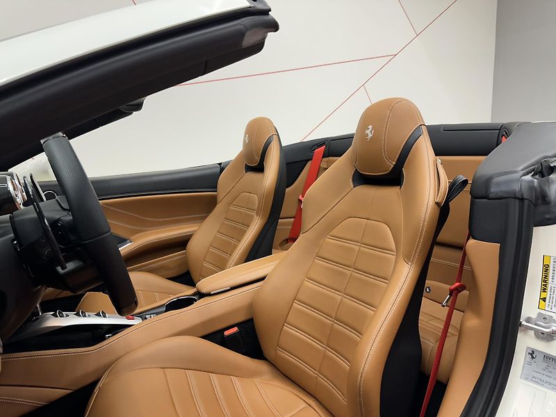 Ferrari California (2015) T*CAMERA*QUIO*TEMPOMAT*DPH*TOP - fotka 10 z 17