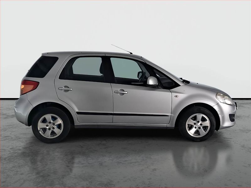 Suzuki SX4 (2006) 1.5 i, po STK, zamluveno - fotka 6 z 14