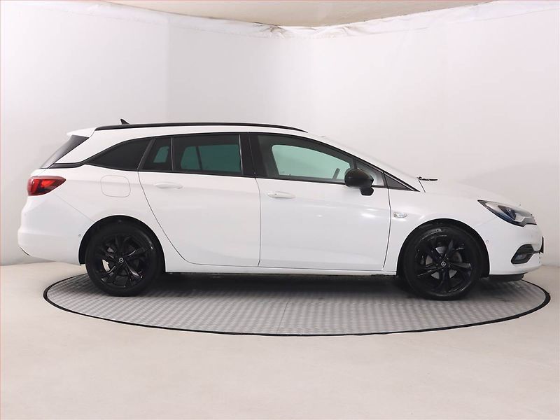 Opel Astra (2022) 1.5 CDTI, Automat, Serv.kniha - fotka 6 z 21