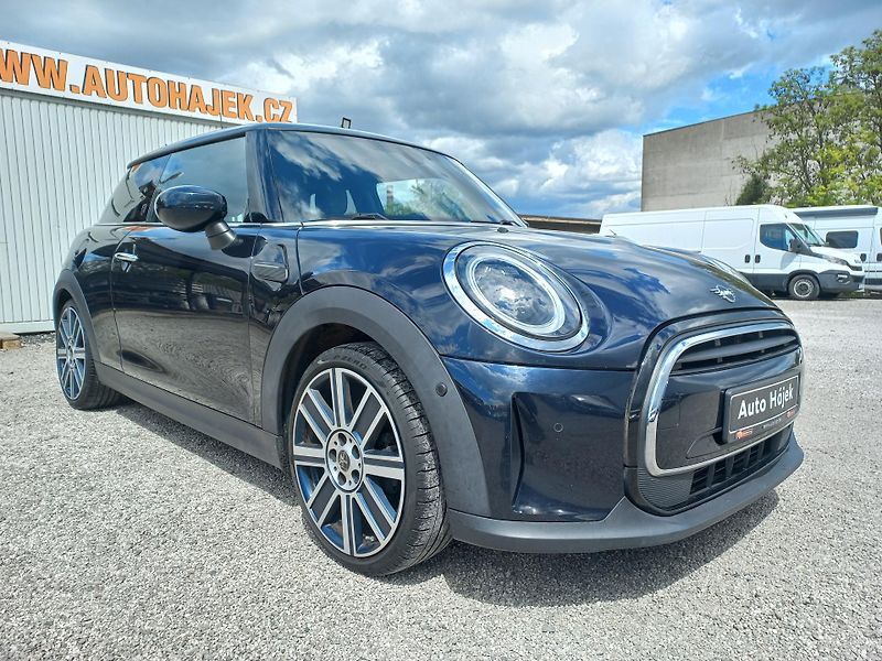 Mini Cooper (2021) 1.5i 100kW  - fotka 2 z 19