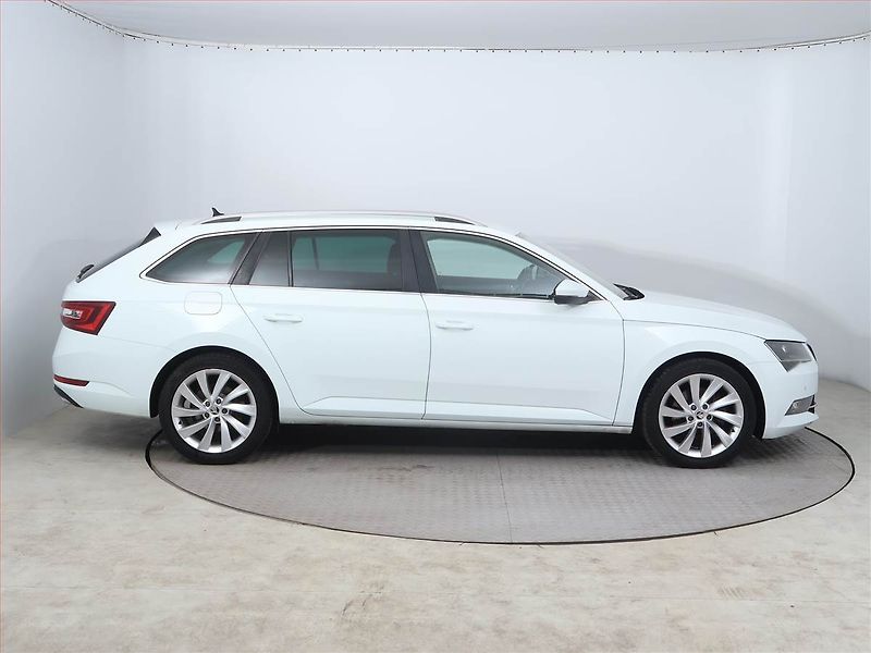 Škoda Superb (2018) Style Plus 2.0 TDI, 4X4 - fotka 6 z 12