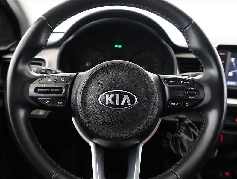 Kia Stonic (2018) 1.25 CVVT, Serv.kniha, Navi - fotka 8 z 17