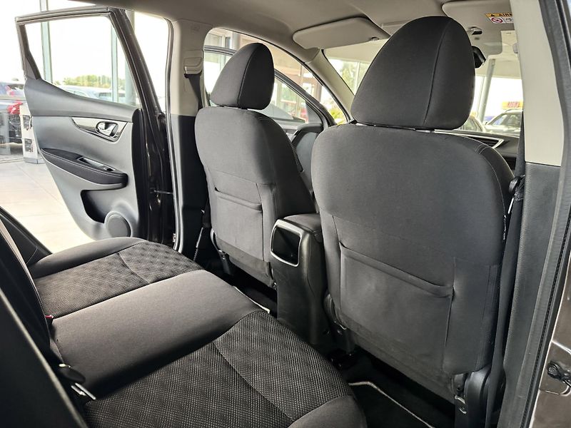 Nissan Qashqai 1,2DIG-T*Navi*Kamera*Tažné*ČR - fotka 18 z 32