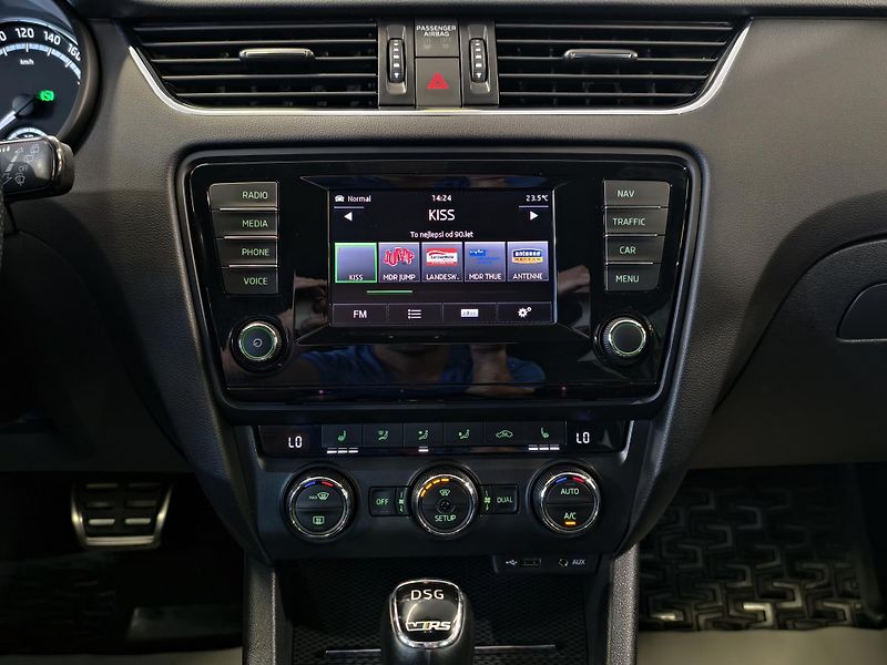 Škoda Octavia RS 2.0 TSI 162kW DSG CHALLENGE - fotka 13 z 24