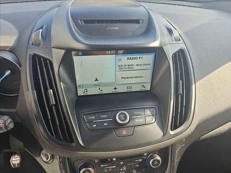 Ford Kuga 2,0 TDCi 110KW STLine KŮŽE NAV - fotka 18 z 44