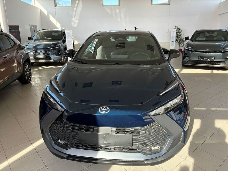Toyota C-HR Comfort 1,8 Hybrid 140 - fotka 2 z 7