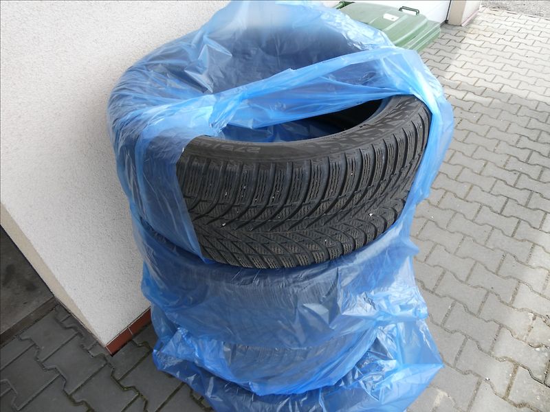 Land Rover Range Rover 4,4 TDV8 Vogue Auto,ČR,2x kola - fotka 47 z 50
