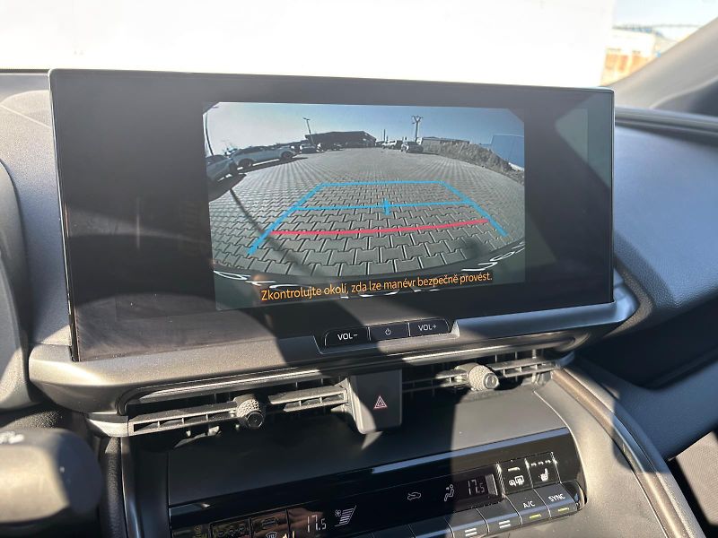 Toyota C-HR 2,0 HEV e-CVT Style - fotka 19 z 27
