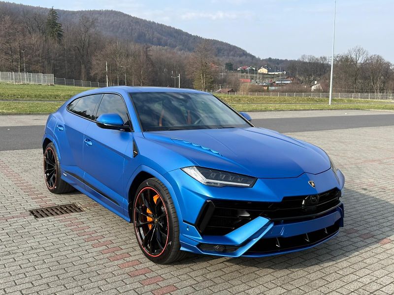Lamborghini Urus 4.0 /490kW - fotka 1 z 13