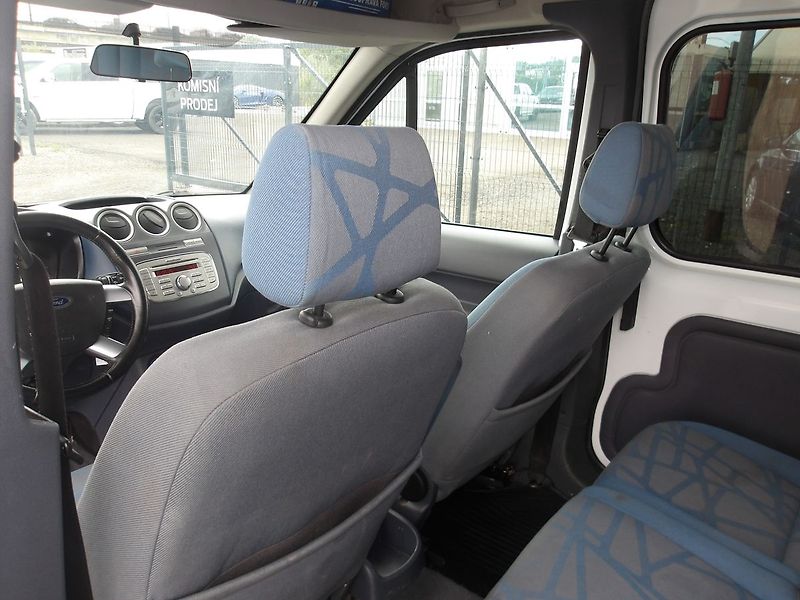 Ford Tourneo Connect 1,8TDCi L1H2 ČR NAJ.179000km ! - fotka 17 z 33
