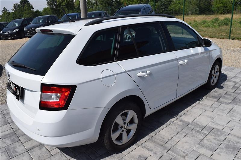 Škoda Fabia 1,2 TSI 66KW TOP VÝBAVA - fotka 5 z 49