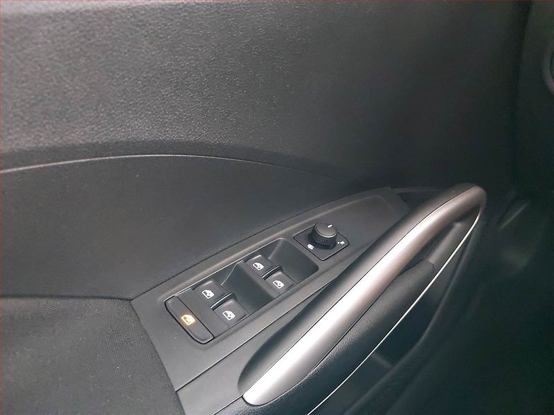 Škoda Fabia (2022) Style 1.0 TSI, ČR,1.maj - fotka 18 z 19