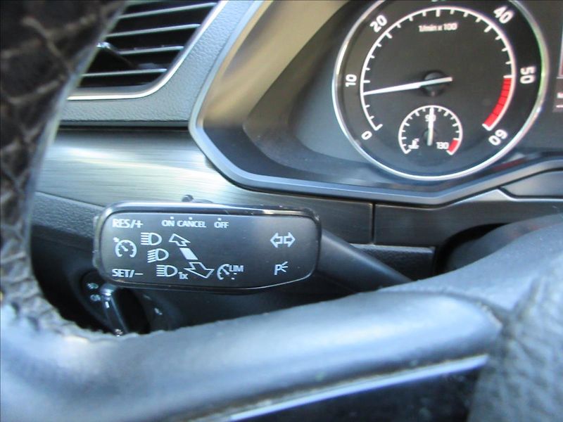 Škoda Superb 2,0 TDi 110 Kw, Style, DSG, No - fotka 23 z 36