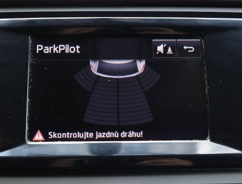 Škoda Octavia (2016) 1.6 TDI, Serv.kniha, Tempomat - fotka 17 z 17