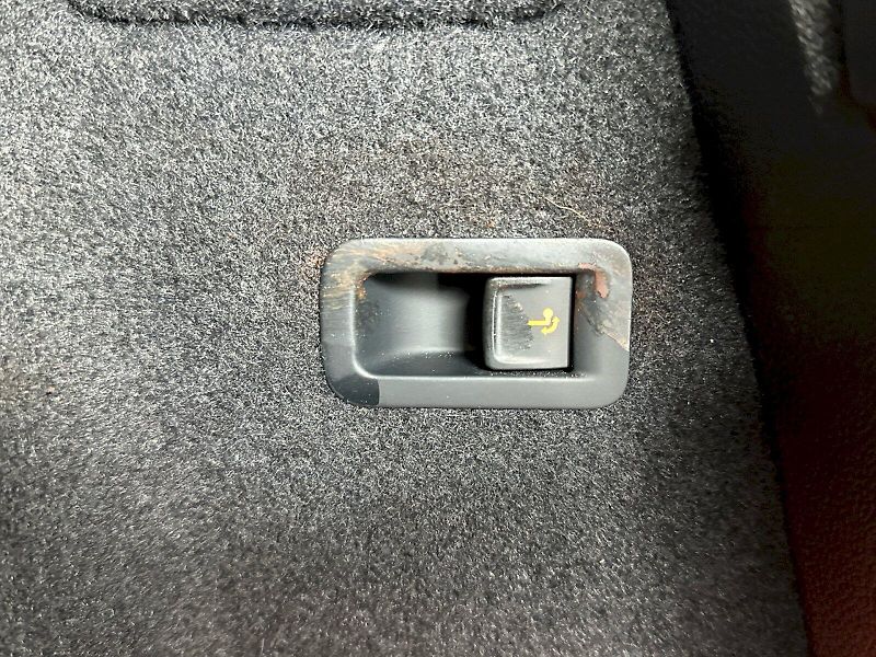 Škoda Karoq (2025) DSG 2.0TDI 110kW 4x4 Top Selec - fotka 29 z 31