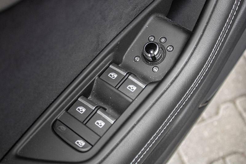 Audi A4 - fotka 13 z 35