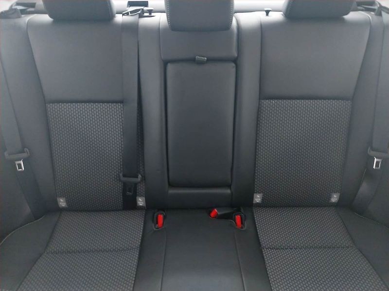 Toyota Corolla (2017) Style 1.6 Valvematic, Automat - fotka 10 z 19