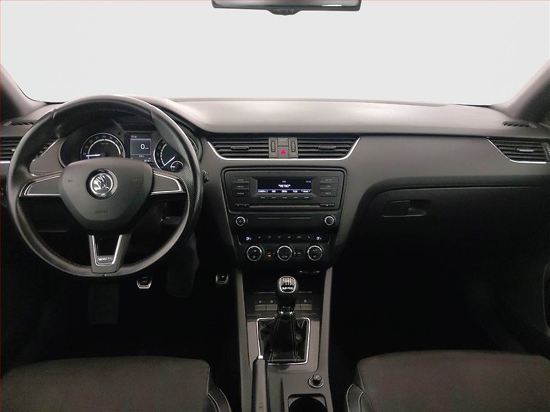 Škoda Octavia (2014) RS 2.0 TDI, Serv.kniha, Xenony - fotka 8 z 18