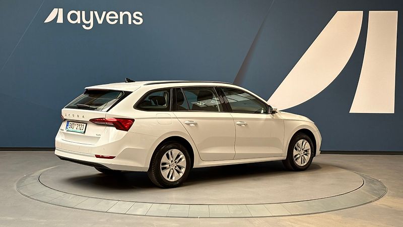 Škoda Octavia 2.0 TDI 110kW DSG Ambition Com - fotka 2 z 14