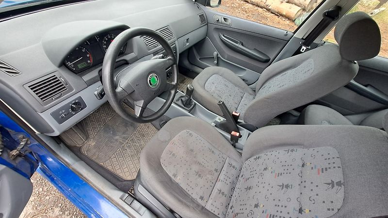 Škoda Fabia 1.4 MPI Classic - fotka 18 z 26