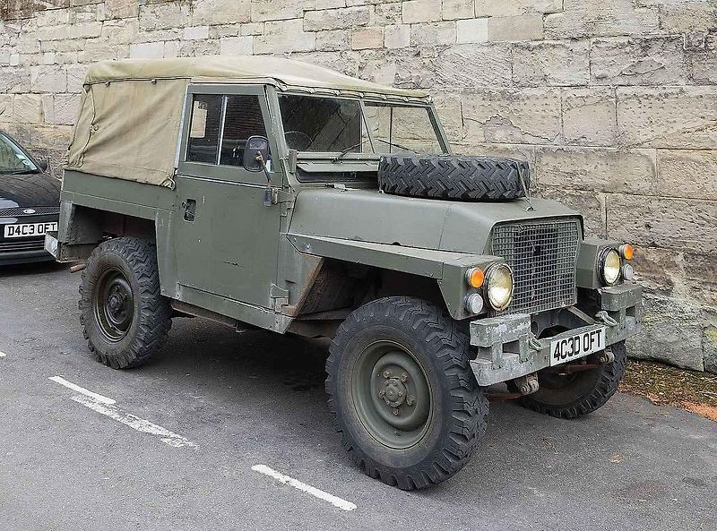Land Rover Lightweight Series IIa.
